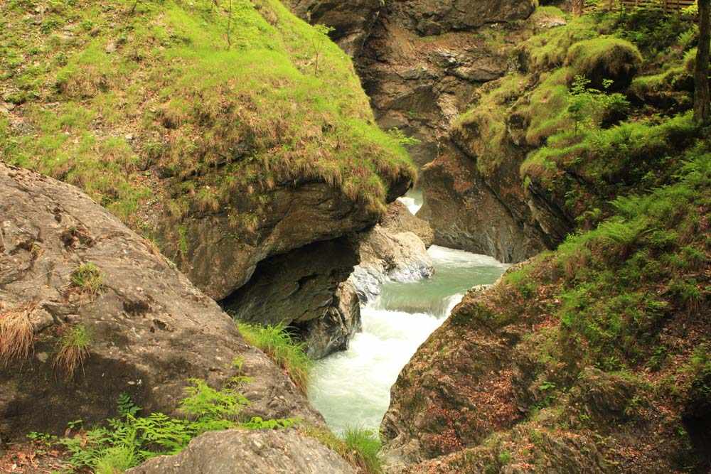 Die Liechtensteinklamm mit Wasserfall 1